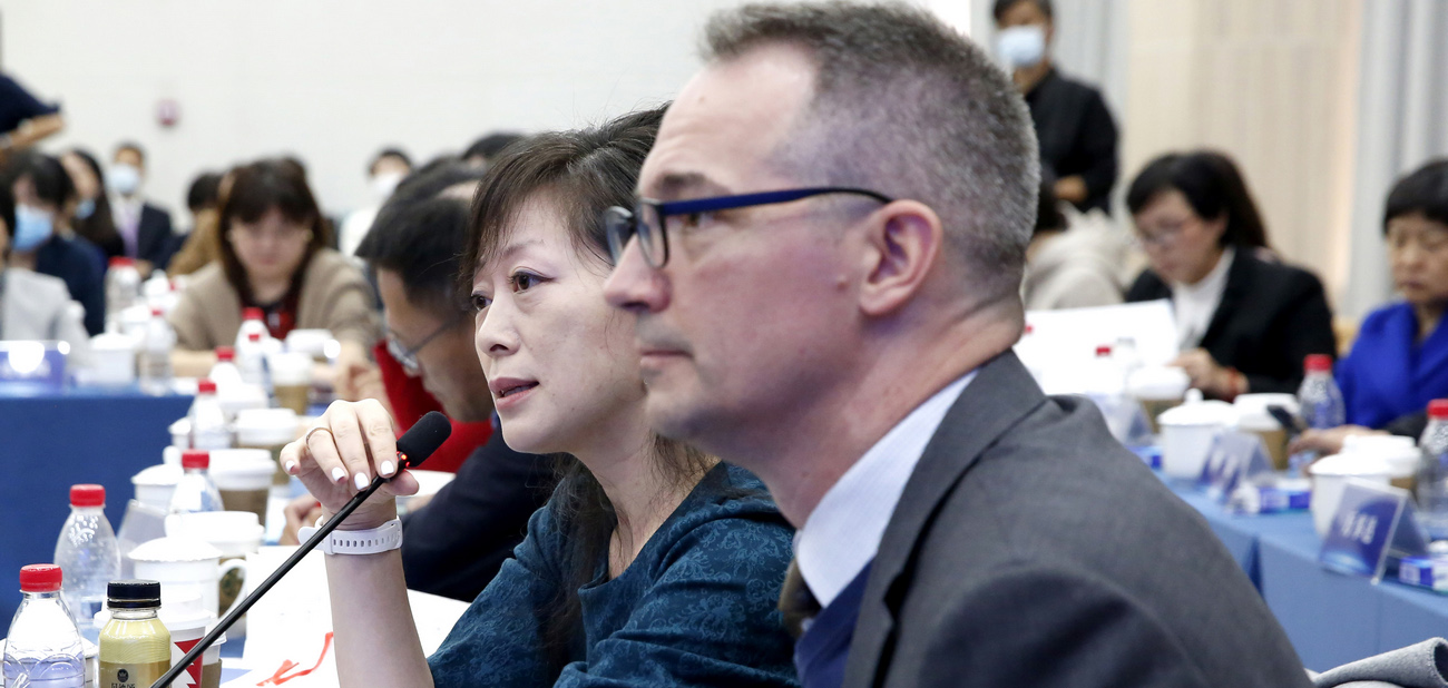 中國擴大高水平開放決心不變 外企稱更看好中國市場<p>    企業(yè)代表表示，通過聆聽圓桌會關(guān)于黨的二十大報告的詳細解讀，對于報告重點內(nèi)容有了更深入更全面的掌握和理解，更加提振了在華投資的信心。<p>